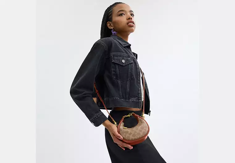 Jonie Bag In Signature Canvas